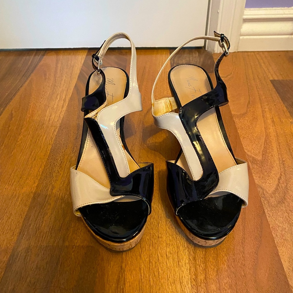 Marc Fisher two tone wedges